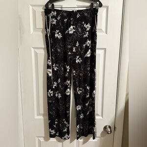INC International Concepts Black and White Floral Pants - Small - NWOT